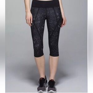 Lululemon Pedal Pace Crop Leggings in Star Crushed Coal Black / Black
